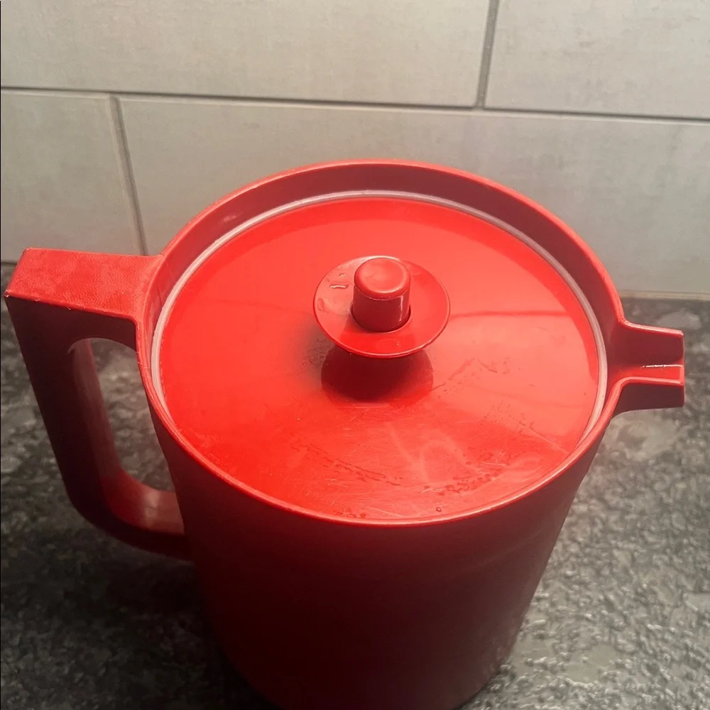 1 1/2 qt Brick Red Plastic Pitcher by Tupperware. Push button lid